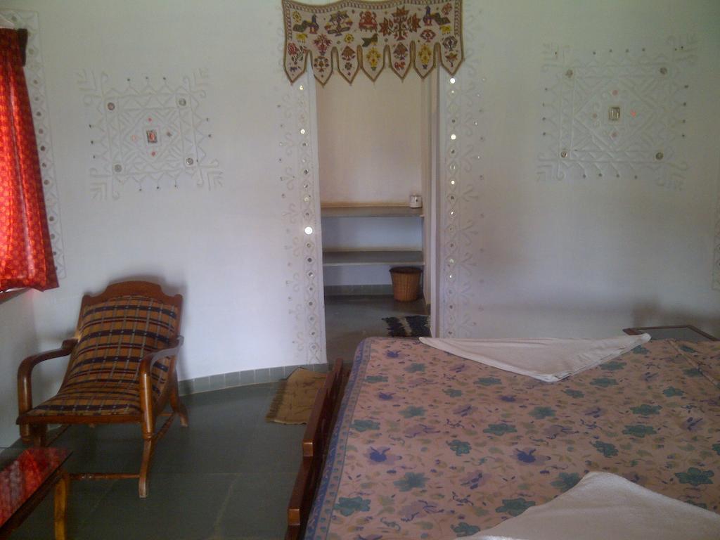 Kutch Safari Lodge Bhuj Ruang foto