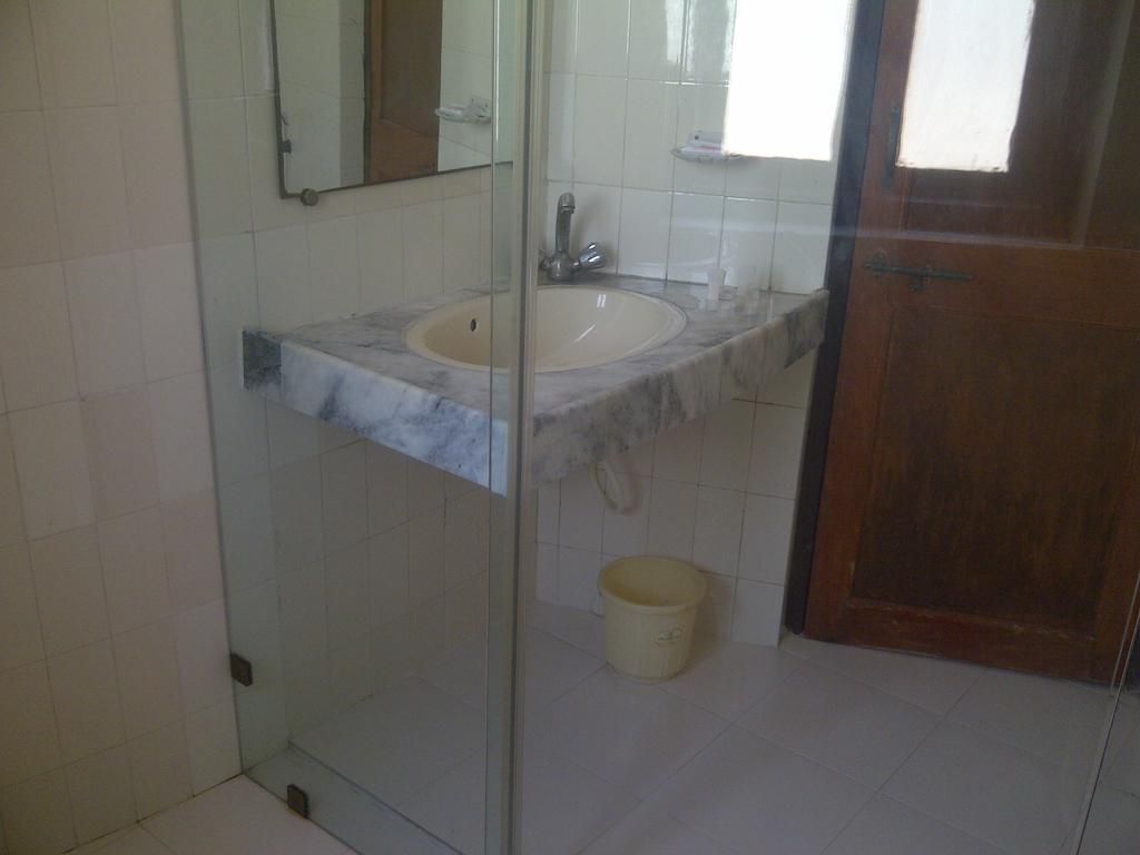 Kutch Safari Lodge Bhuj Ruang foto